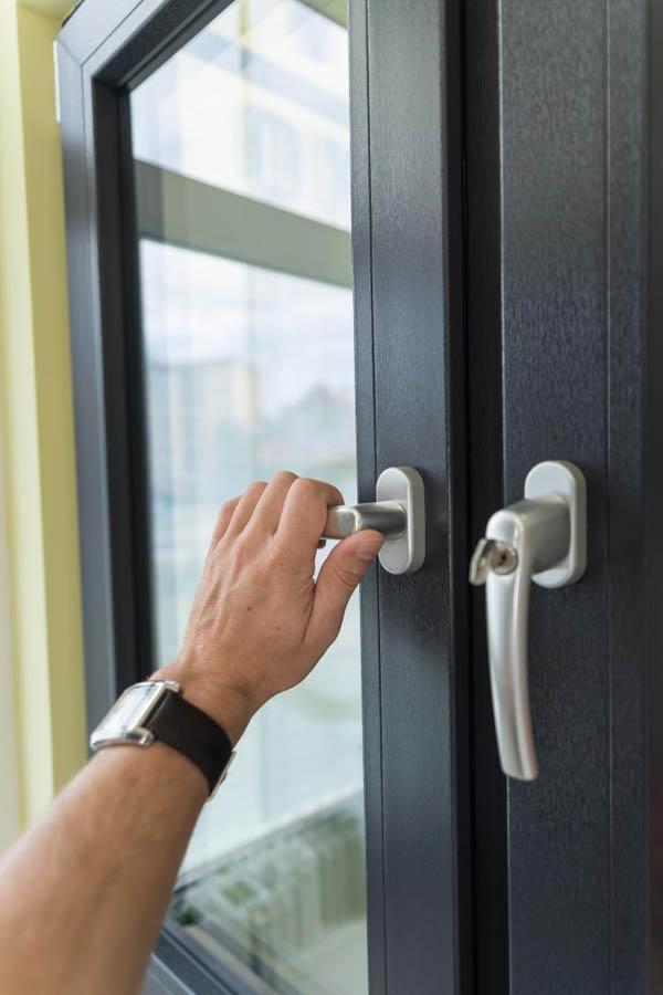 Pose de fenêtres/volets Châlus